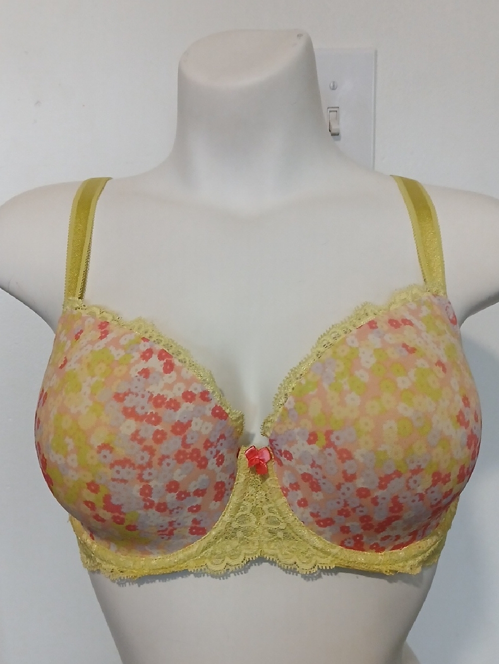 Victoria's Secret Dream Angels Lined Demi Sexy Yellow Multi Floral Lace Bra